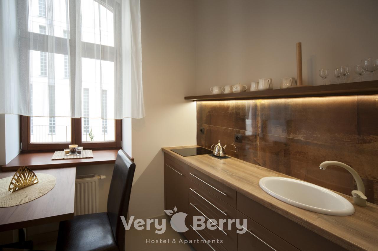 Przestronny Apartament Very Berry W Poznaniu Z Dwiema Sypialniami By Noclegi Renters Exterior foto